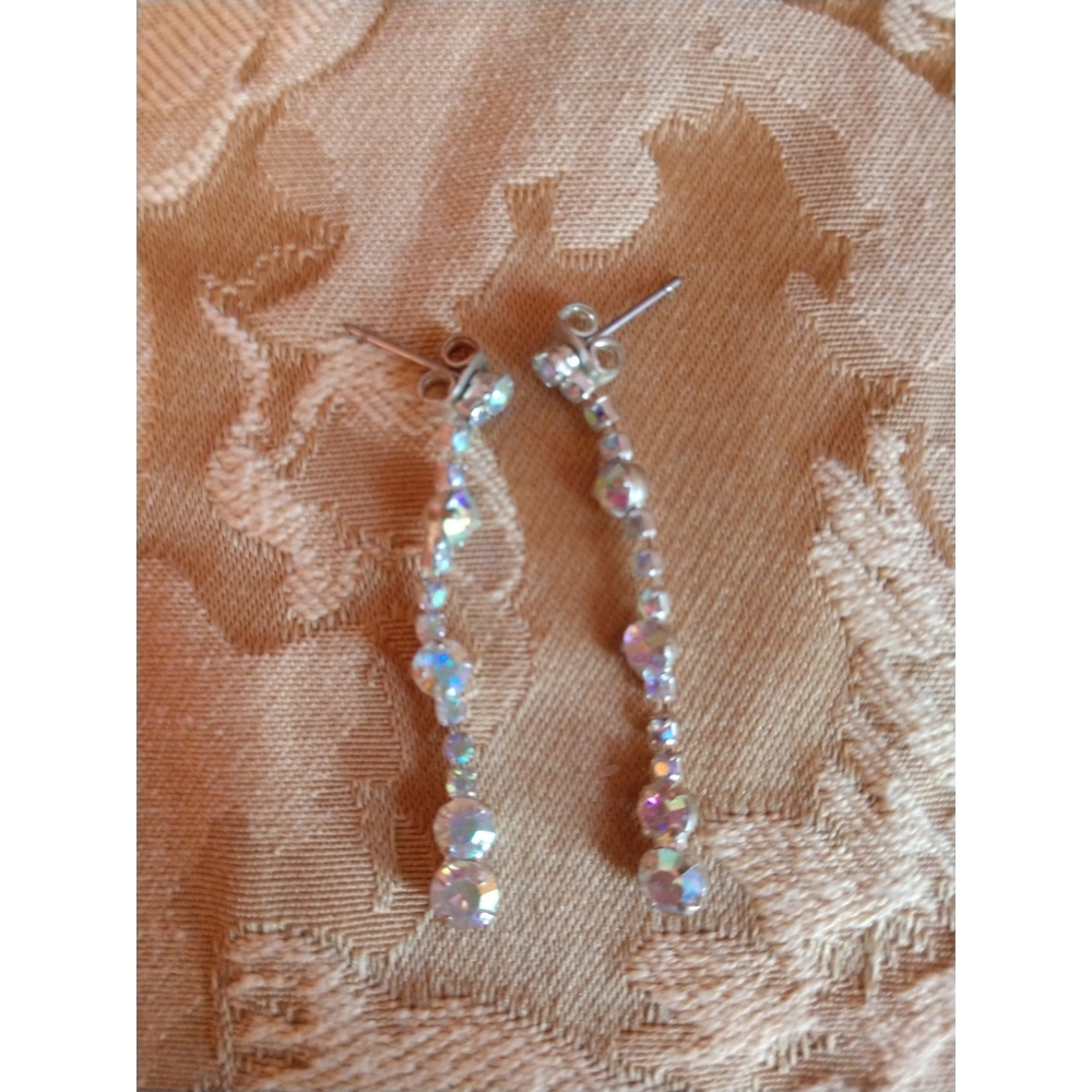 NWOT Clear Faux Rhinestone Stone Formal Earrings